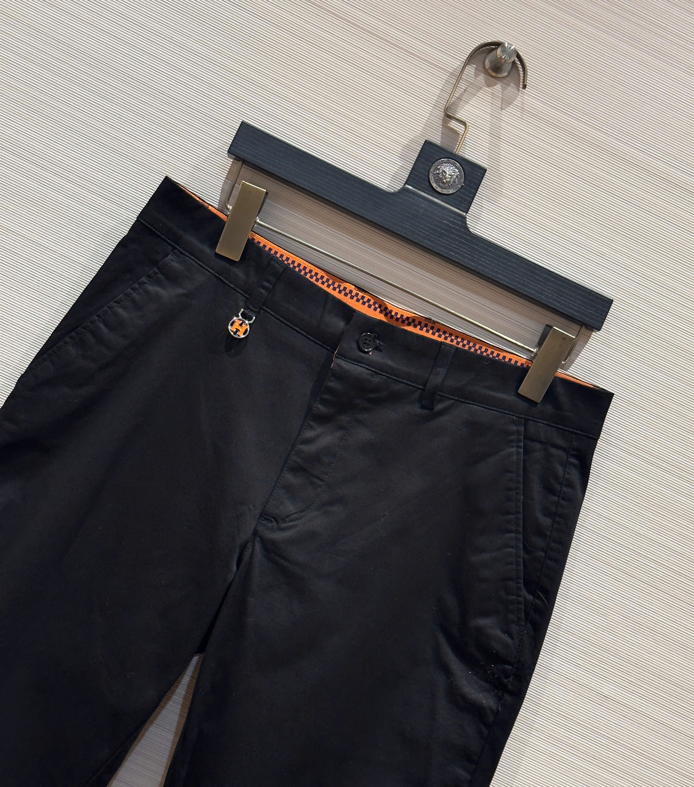 Quần dài kaki Hermes HM Đen phối Cam tag logo H Like Auth 1-1 on web DDT